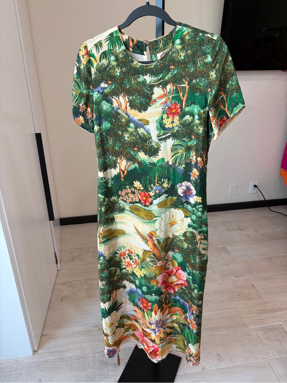 Farm Rio: ORIENTAL GARDEN MULTICOLOR
SHORT SLEEVE MAXI DRESS - Picture 6 of 11